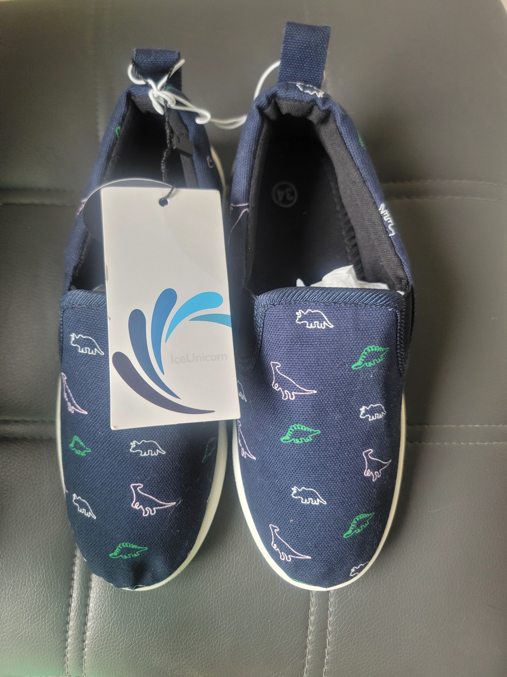 IceUnicorn Kids' Navy Dinosaur Slip-On Shoes Size 34(US1-1.5) & 35(US2-2.5)